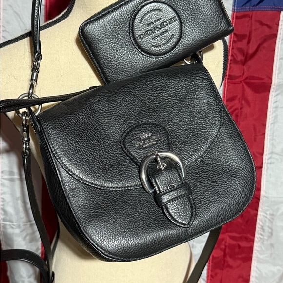 Coach Black Leather Crossbody Bag with Buckle Detail with wallet - Picture 1 of 15